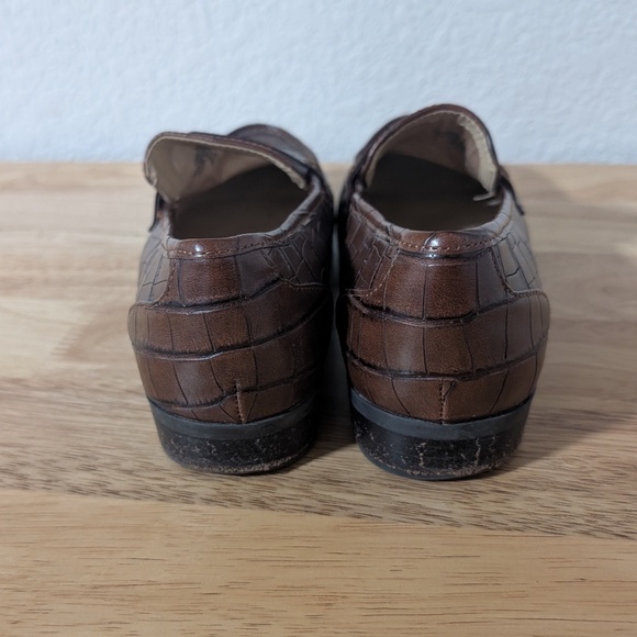 Unisa Crocodile Pattern Loafer / 8 - Picture 4 of 6